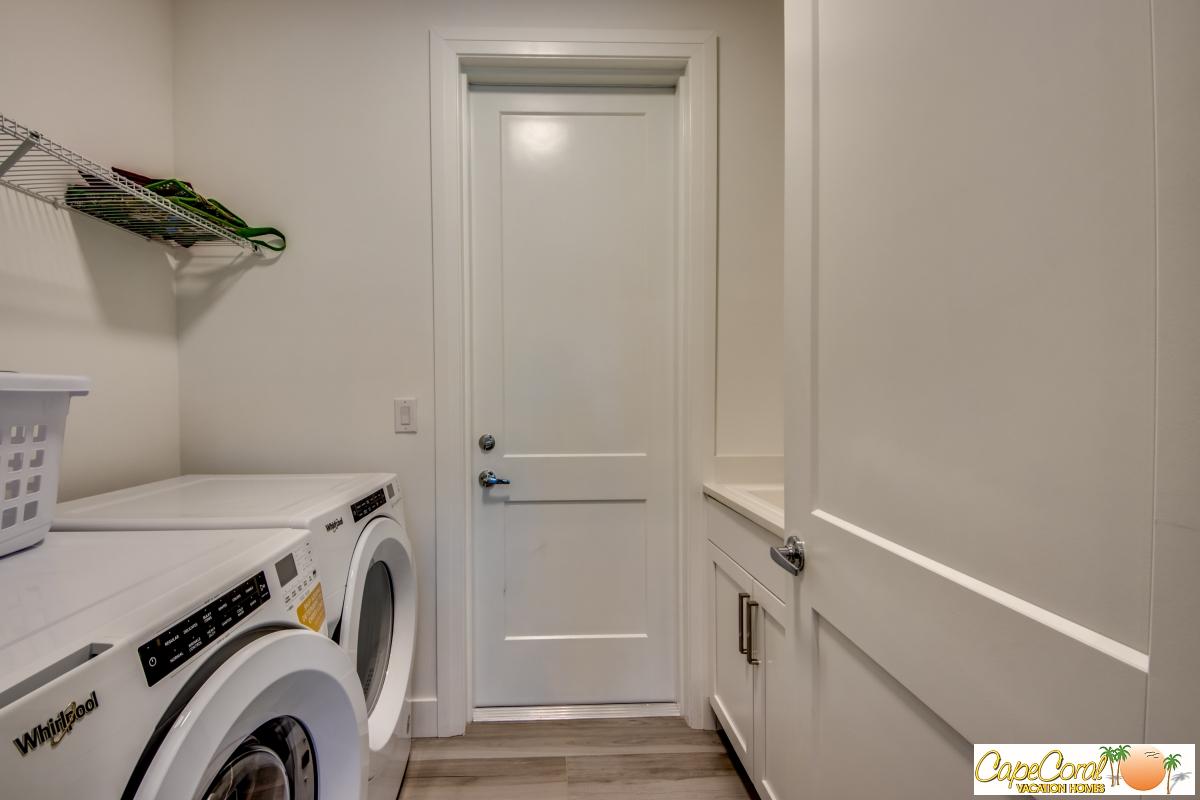 38-Laundry Room